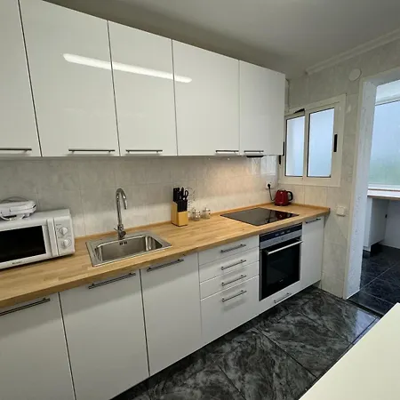Barbastro Apartment *